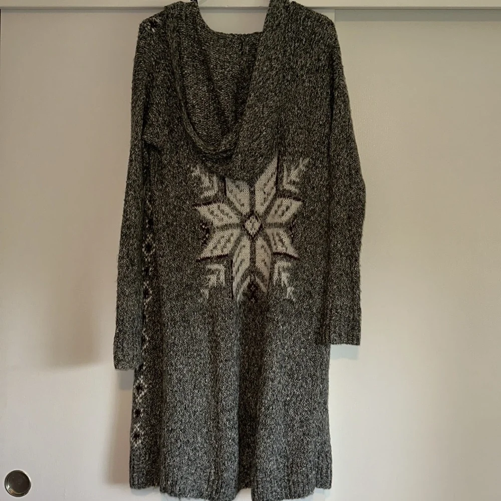 Abercrombie sweater - Picture 5 of 7